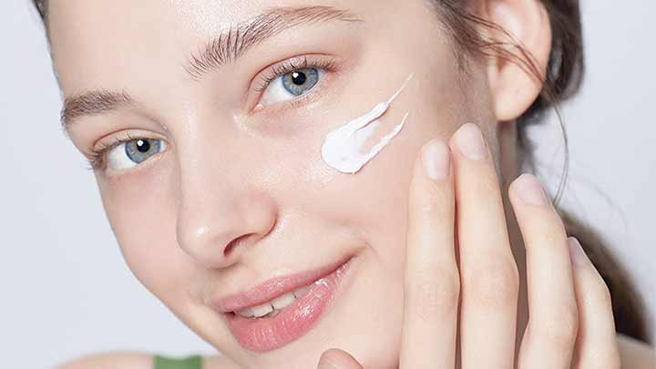 با ویژگیهای بهترین ضد آفتاب برای پوست چرب آشنا شوید با ویژگیهای بهترین ضد آفتاب برای پوست چرب آشنا شوید