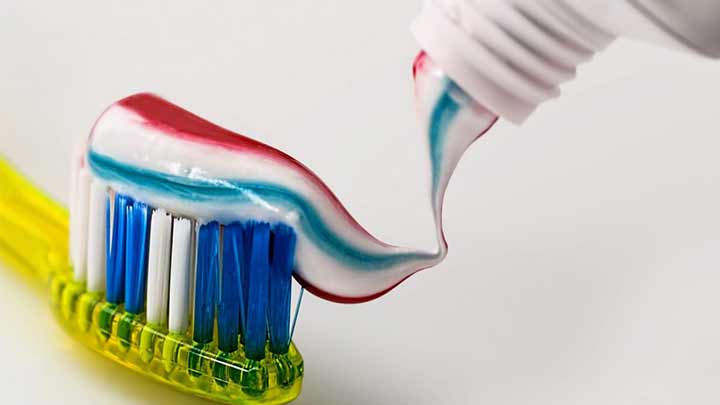 ویژگیهای مسواک ایده آل برای دندانهای کامپوزیت شده ویژگیهای مسواک ایده آل برای دندانهای کامپوزیت شده