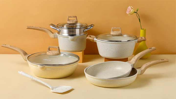 استفاده از ترکیب روغن و نمک برای تمیز کردن قابلمه گرانیتی