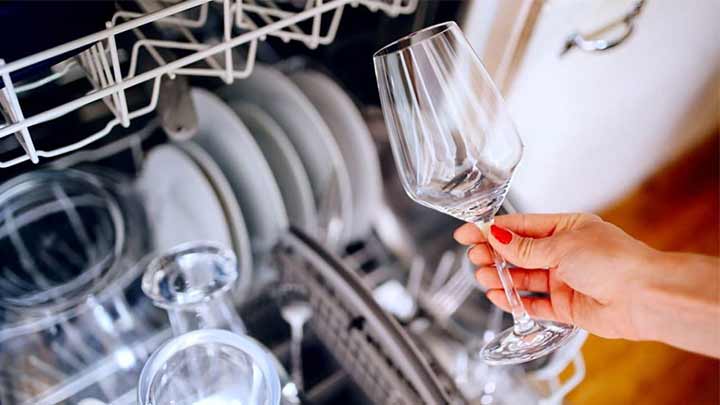 ترفند از بین بردن بوی ظروف ترفند از بین بردن بوی ظروف