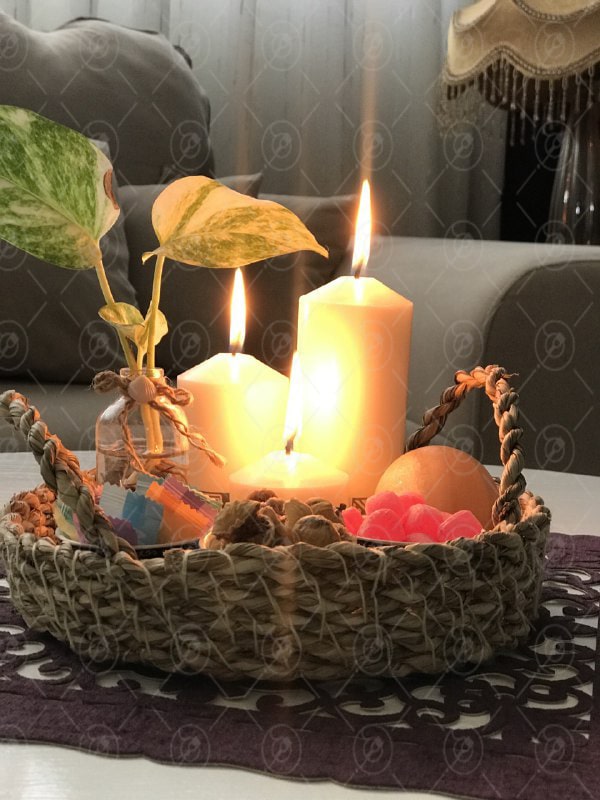 از شمع برای تزیین شب یلدا استفاده کنید از شمع برای تزیین شب یلدا استفاده کنید