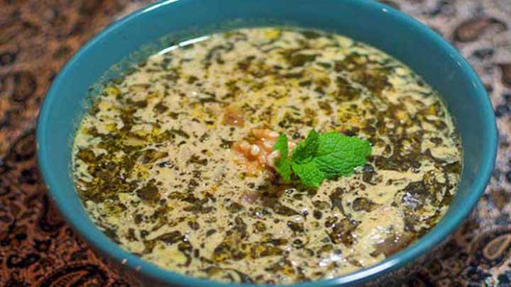 مراحل تهیه آبگوشت دوغ دار لرستان مراحل تهیه آبگوشت دوغ دار لرستان