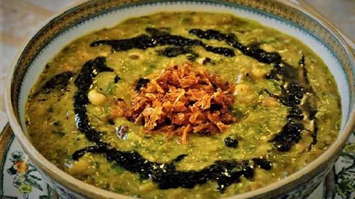 مراحل تهیه آش کلم برگ تبریزی مراحل تهیه آش کلم برگ تبریزی