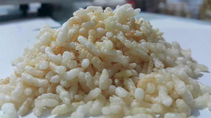 مراحل تهیه برنجک بو داده شده