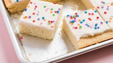 طرز تهیه کیک تخته‌ای؛ یک عصرانه دلچسب بدون نیاز به قالب