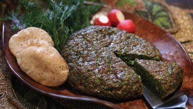 طرز تهیه کوکو اردبیلی خوشمزه؛ با سیب زمینی و اسفناج