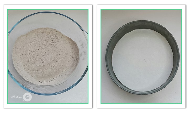 قالب را آماده و کف آن را کاغذ روغنی بگذارید برای کیک کوستبک