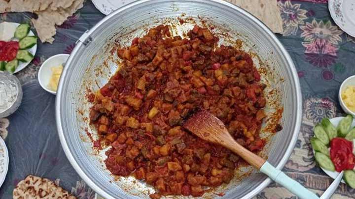 مراحل تهیه ساج کباب لذیذ