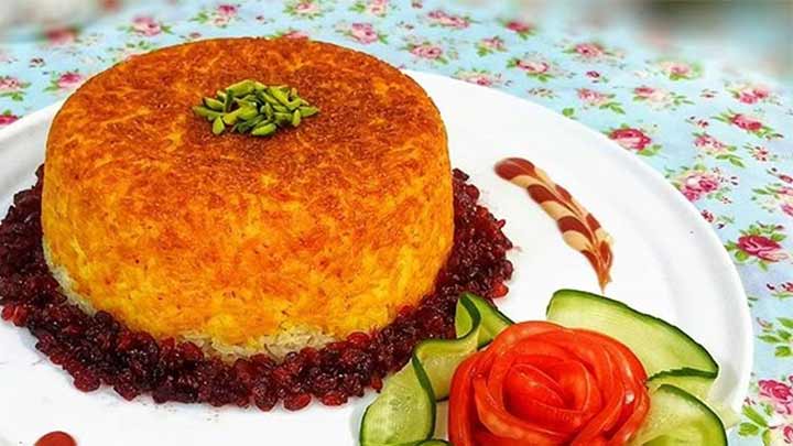 ته چین آلو اسفناج خوشمزه و اصیل ایرانی ته چین آلو اسفناج خوشمزه و اصیل ایرانی