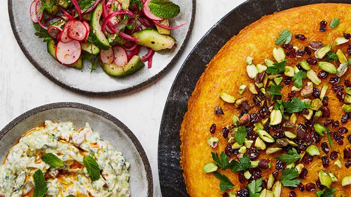 مراحل تهیه ته چین آلو اسفناج با مرغ مراحل تهیه ته چین آلو اسفناج با مرغ