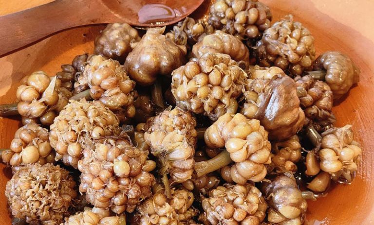 طرز تهیه ترشی گل سیر خانگی؛ با آموزش مرحله به مرحله