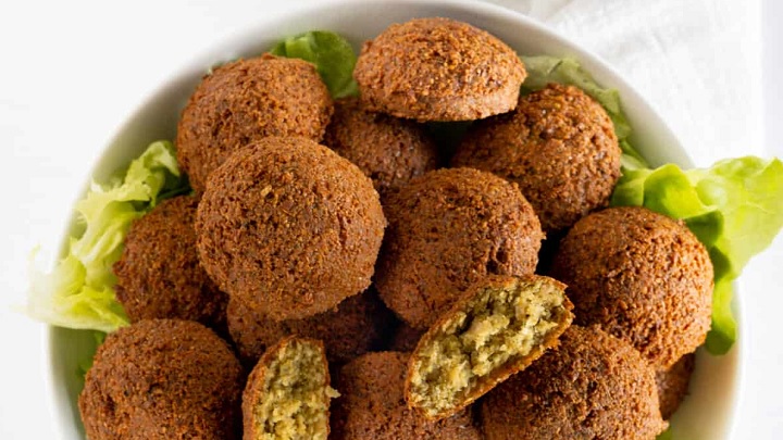 طرز تهیه فلافل عربی سرخ کردنی با سس انبه