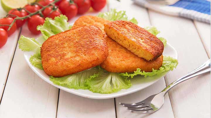 مراحل تهیه کوکو سیب‌ زمینی پخته