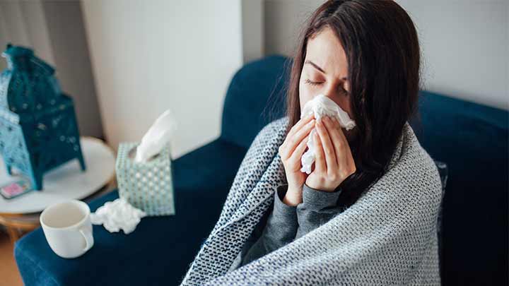 پوشاندن دهان و بینی برای پیشگیری از سرماخوردگی و آنفولانزا پوشاندن دهان و بینی برای پیشگیری از سرماخوردگی و آنفولانزا