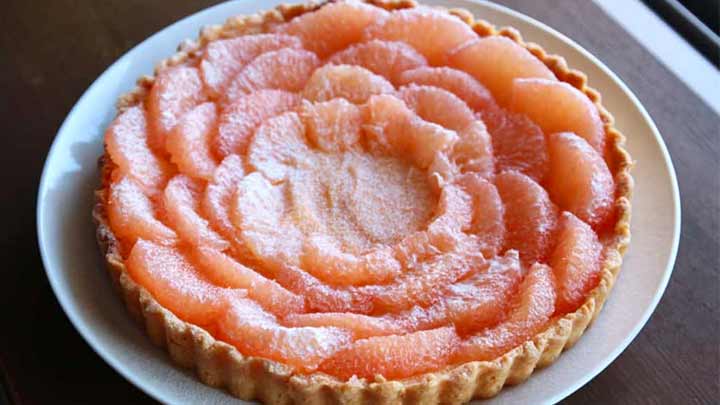 تارت گریپ فروت؛ دسری مجلسی برای مهمانی‌ها