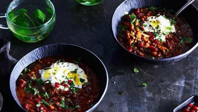 طرز تهیه سوپ انار با برنج؛ خوشمزه و مجلسی