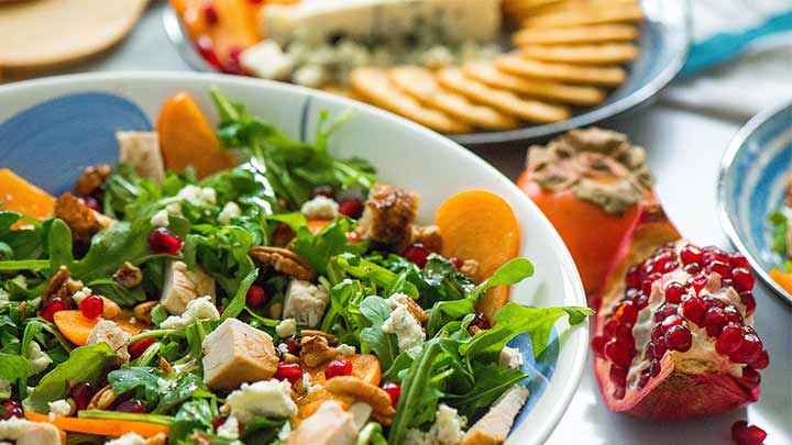 سالاد خرمالو با گوشت مرغ سالاد خرمالو با گوشت مرغ