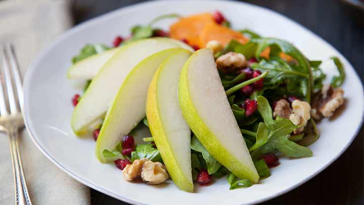 سالاد خرمالو با پیاز و سیب سالاد خرمالو با پیاز و سیب