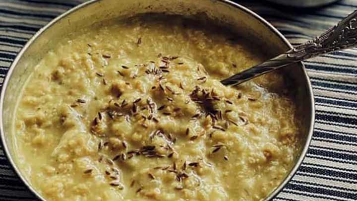 مراحل تهیه آش بلغور شیر مشهدی مراحل تهیه آش بلغور شیر مشهدی