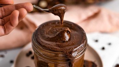 طرز تهیه شکلات صبحانه با خرما و ارده؛ راحت و مقوی