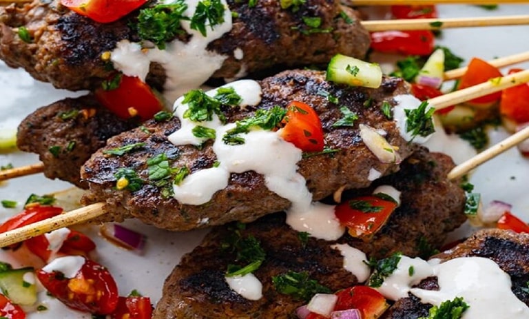 طرز تهیه گشنیز کباب؛ به روش اصیل آذری و طعم رستورانی طرز تهیه گشنیز کباب؛ به روش اصیل آذری و طعم رستورانی