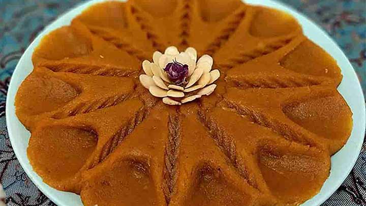 مراحل تهیه حلوای مجلسی اوماج آذربایجان با شیره انگور مراحل تهیه حلوای مجلسی اوماج آذربایجان با شیره انگور