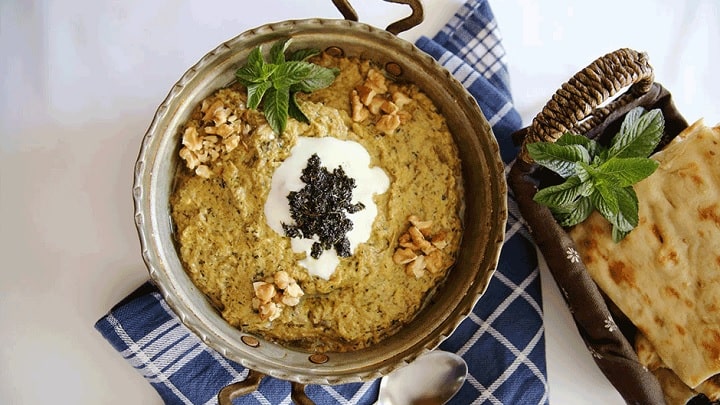 کشک بادمجان از غذاهای کم هزینه و ارزان کشک بادمجان از غذاهای کم هزینه و ارزان