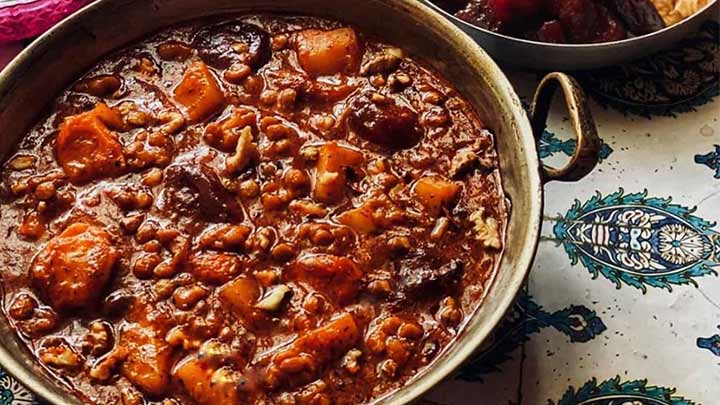 مراحل تهیه پیازو زنجان (اشکنه زنجانی)