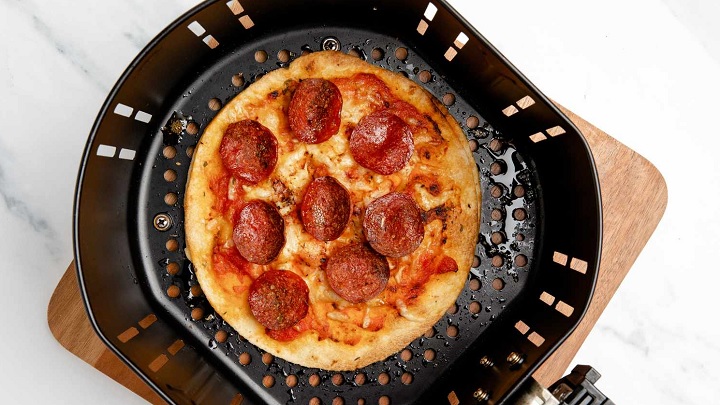 پخت پیتزا ساده و فوری در هواپز