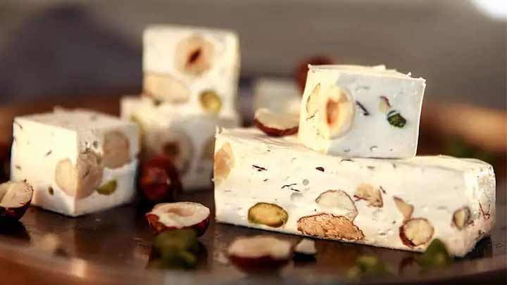 طرز تهیه نوقای تبریز با فندق و پسته طرز تهیه نوقای تبریز با فندق و پسته