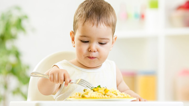 بهترین زمان خوردن شام برای کودکان