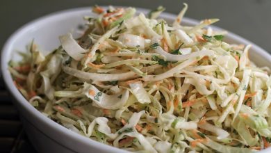 طرز تهیه سالاد سیب و کلم