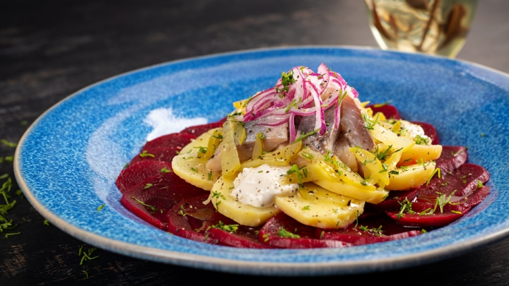 تهیه سالاد لبو و سیب‌زمینی