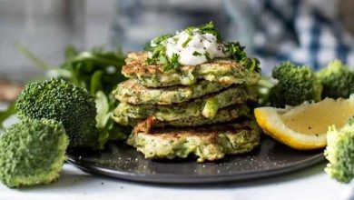 طرز تهيه کوکوی کلم‌ بروکلی با شیر؛ خوشمزه و مجلسی