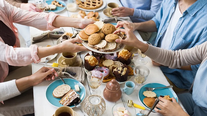 اختلالات خواب از عوارض خوردن دسر بعد از شام اختلالات خواب از عوارض خوردن دسر بعد از شام