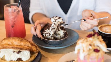 مضرات خوردن دسر بعد از شام