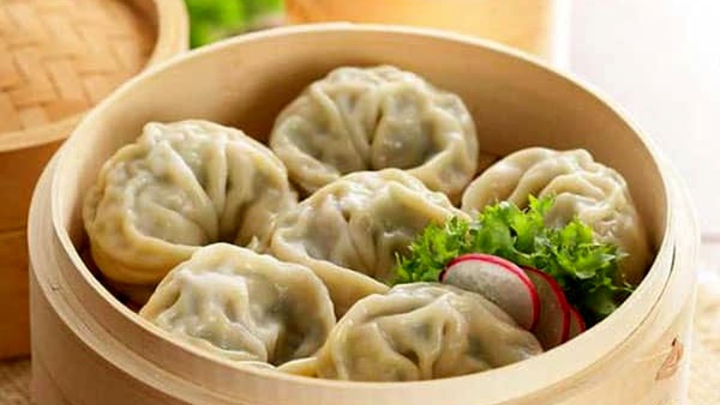 مراحل تهیه مندو با گوشت چرخ کرده؛ مخصوص و خوشمزه مراحل تهیه مندو با گوشت چرخ کرده؛ مخصوص و خوشمزه