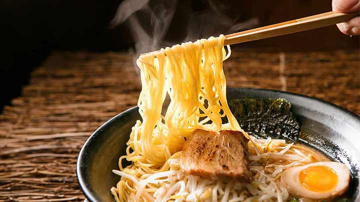 نودل پنیری ساده و خوشمزه نودل پنیری ساده و خوشمزه