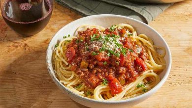 طرز تهیه نودل با سس گوشت خوشمزه؛ به روش رستورانی