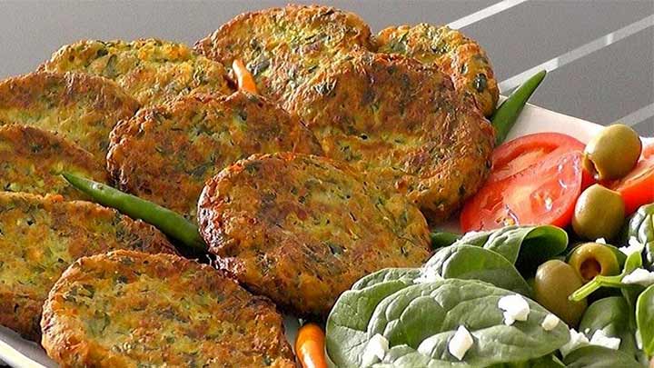 کوکو سیب زمینی با پونه و کدو سبز