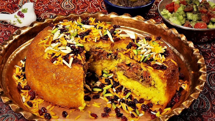 طرز تهیه ته چین کشمش و لپه گرگانی طرز تهیه ته چین کشمش و لپه گرگانی