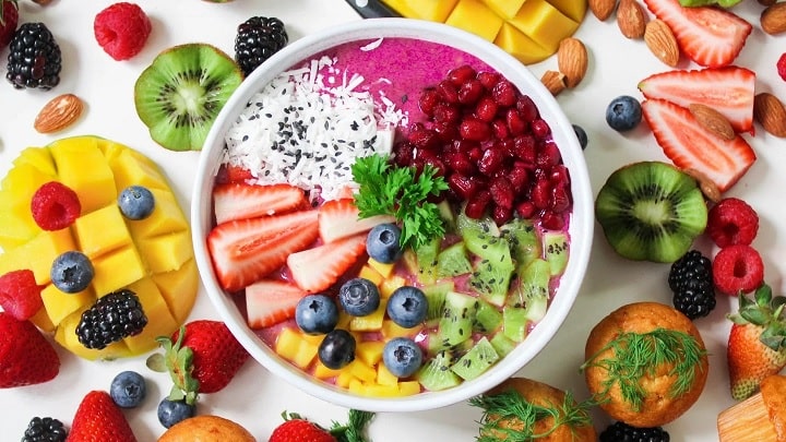 جایگزین کردن ماست میوه‌ای به جای شیرینی در عید نوروز