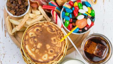 معرفی بدترین خوراکی‌ها و نوشیدنی‌ها برای دندان‌