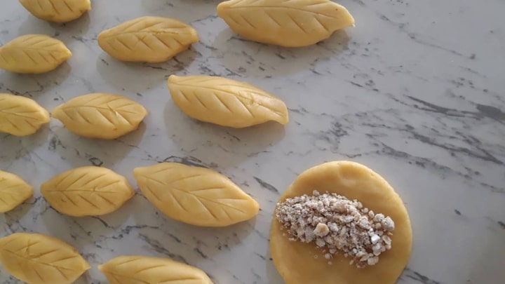 مراحل تهیه شیرینی ایشلیک