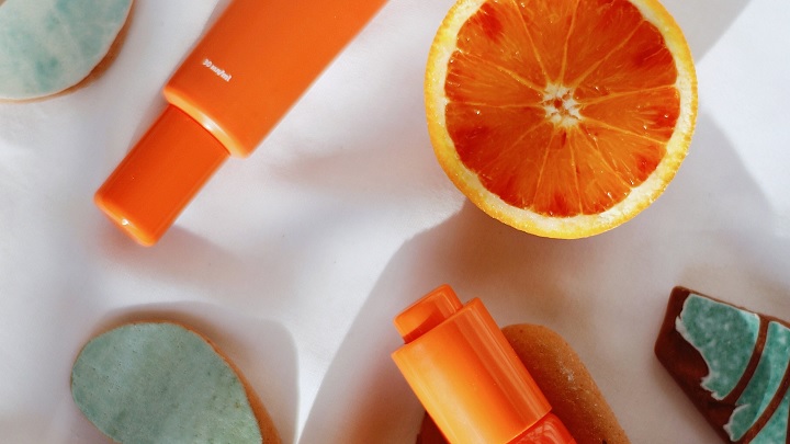 ویتامین C برای روشن شدن پوست