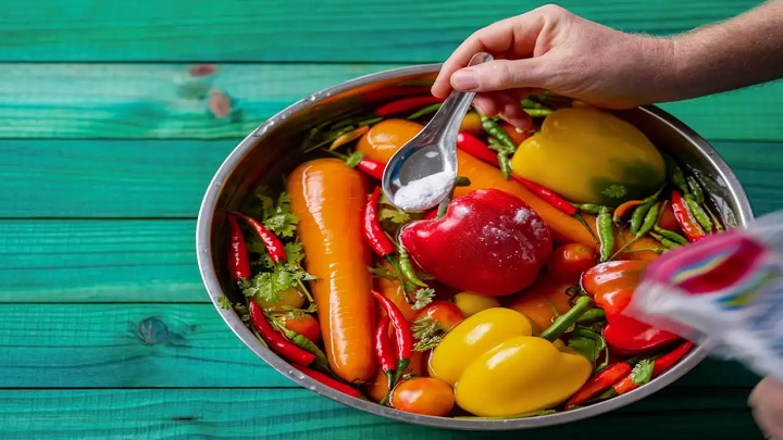 جوش شیرینی و آبلیمو برای ضدعفونی کردن سبزیجات جوش شیرینی و آبلیمو برای ضدعفونی کردن سبزیجات