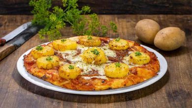 طرز تهیه کوکو سیب زمینی پیتزایی خوشمزه؛ مرحله به مرحله