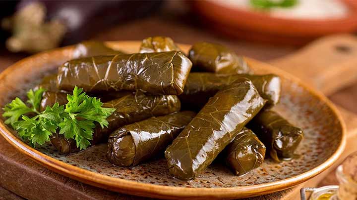 طرز تهیه دلمه برگ مو طرز تهیه دلمه برگ مو