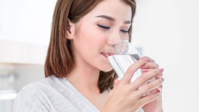 آیا نوشیدن روزانه ۸ لیوان آب اجباری است؟