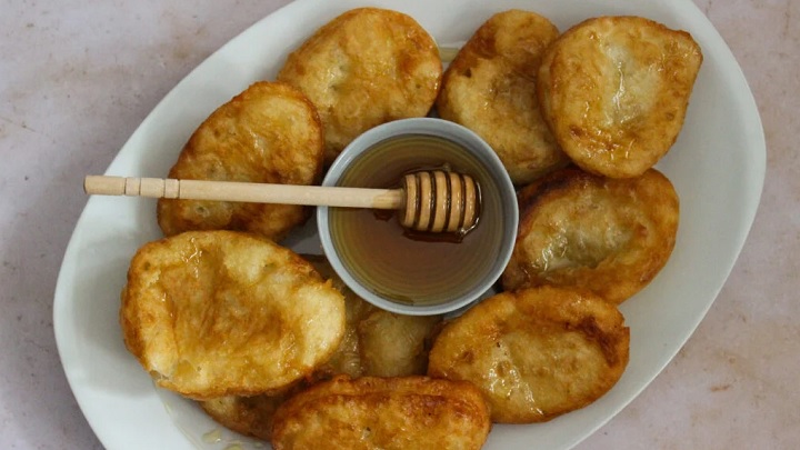 رسپی پنکیک یونانی؛ ساده و خوشمزه بدون تخم مرغ